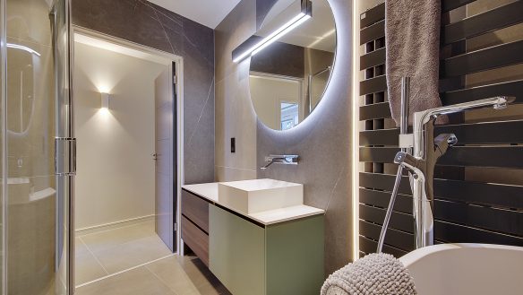 modern bathroom in grey and white tones