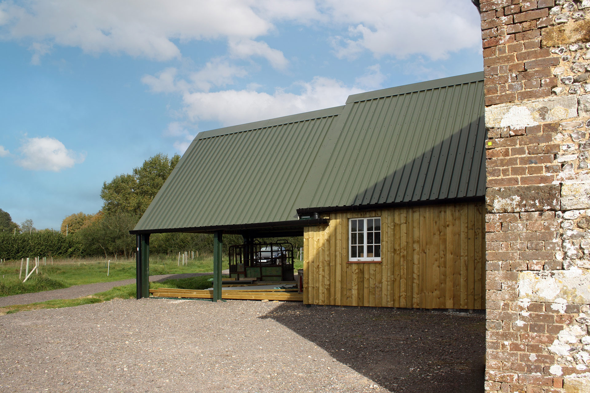 steal frame barn with timber cladding